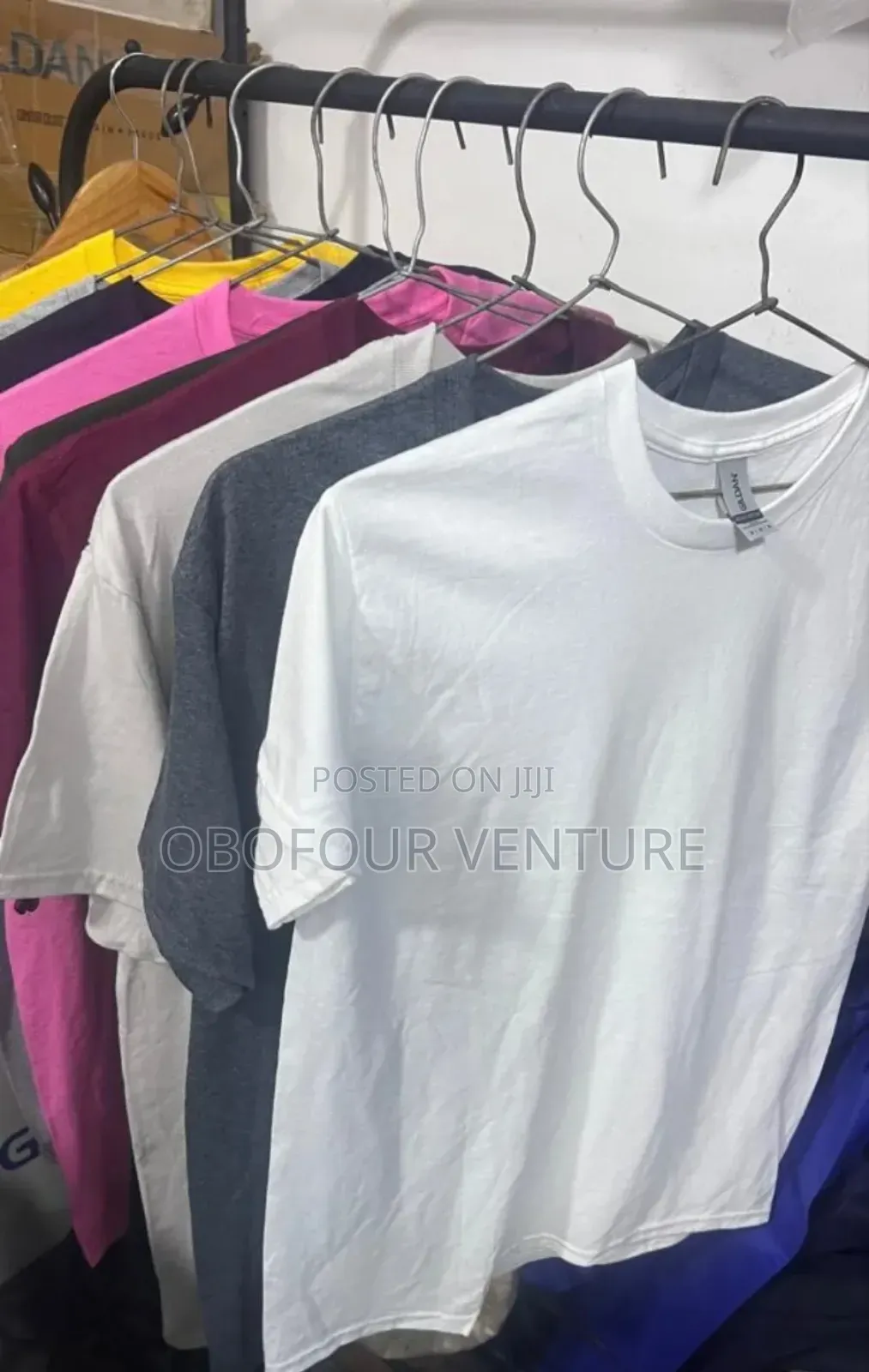Quality Gildan Plain T-Shirt, Different Colours And Sizes