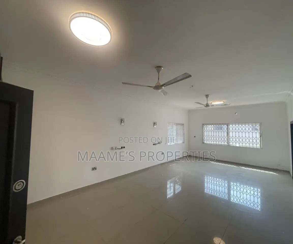5bdrm House in Adenta for rent