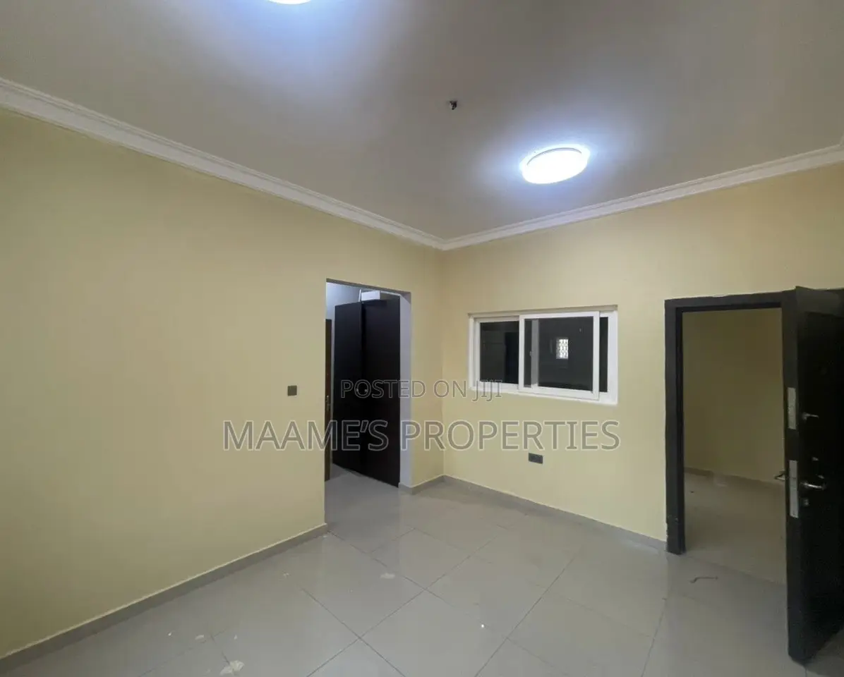 5bdrm House in Adenta for rent