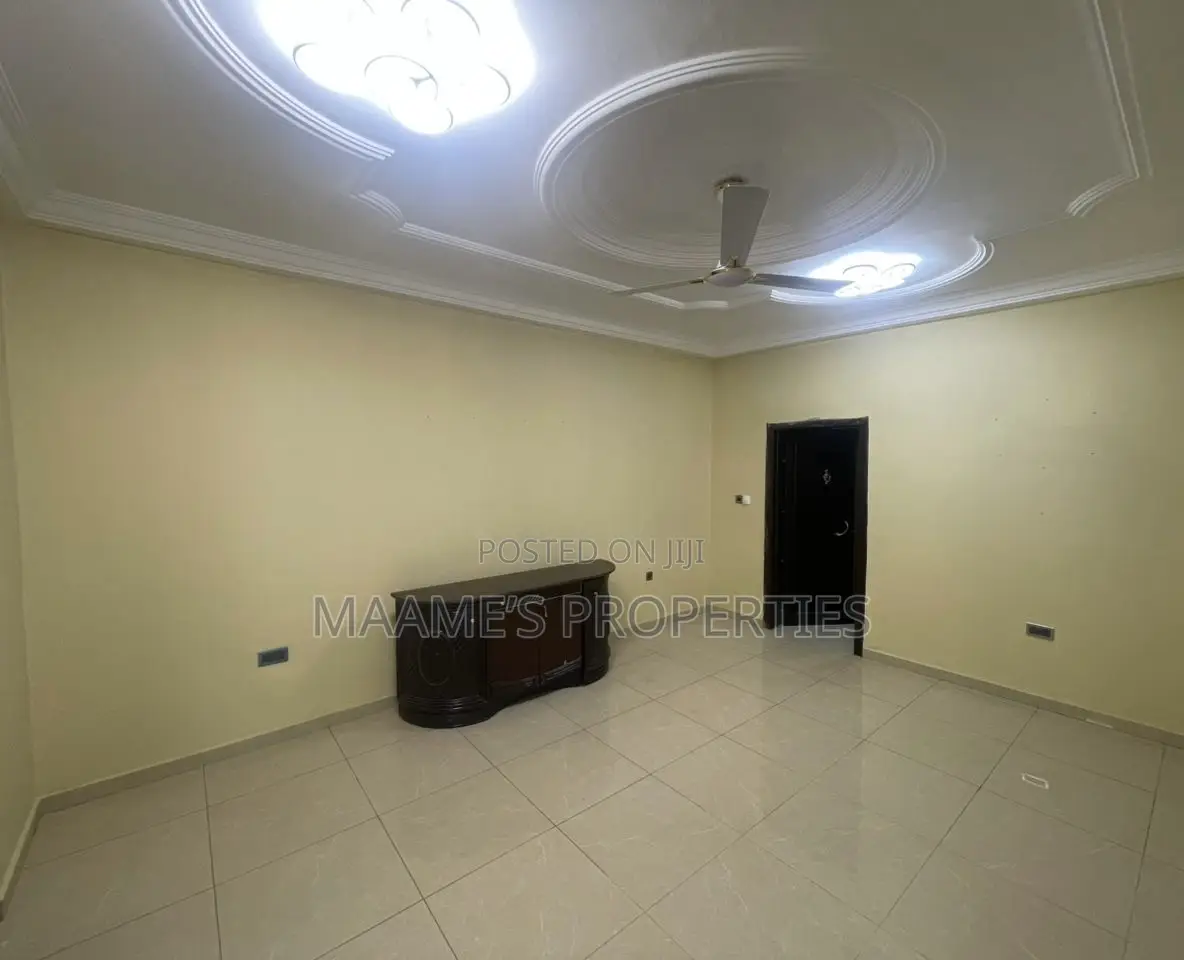 5bdrm House in Adenta for rent