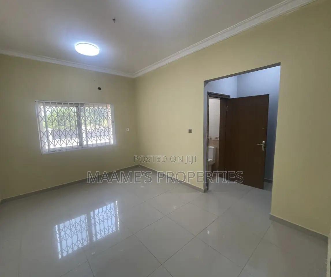 5bdrm House in Adenta for rent