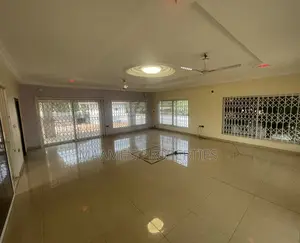 5bdrm House in Adenta for rent