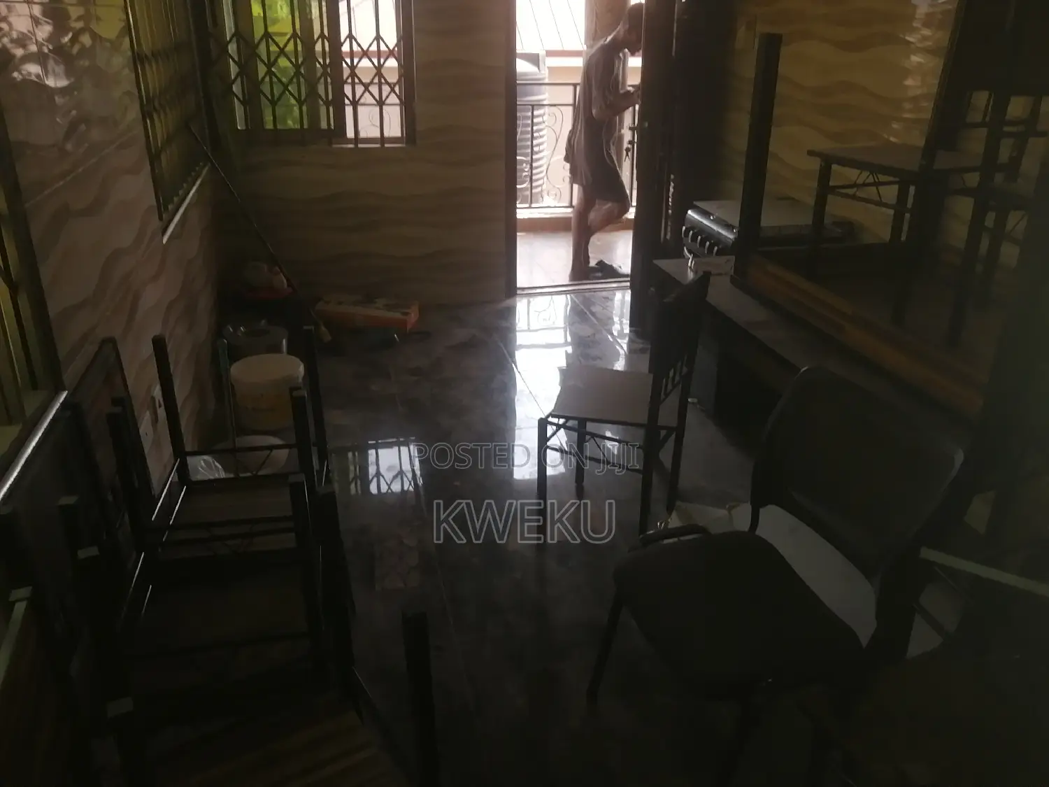1bdrm Apartment in Estate Agency, Spintex for rent
