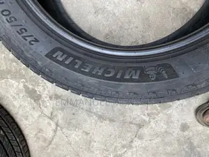 275/50 R21 Michelin Defender LTX M/S