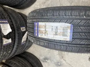 275/50 R21 Michelin Defender LTX M/S