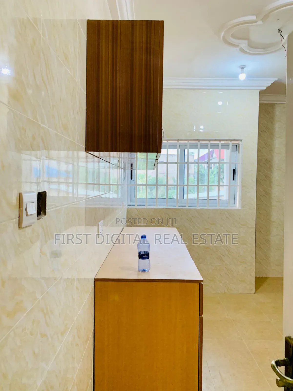 2 Bedroom Apartment for Rent Behind West Hills Redtop