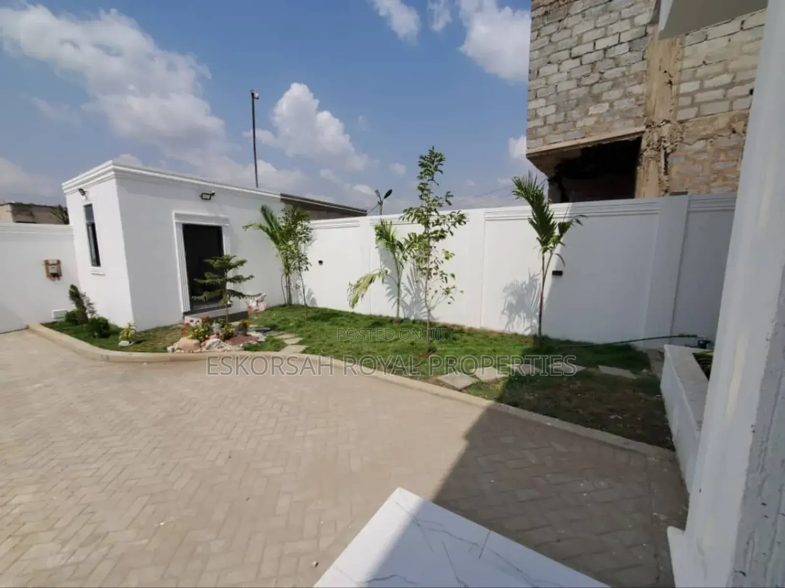 4bdrm House in East Legon Hills, School Junction for sale