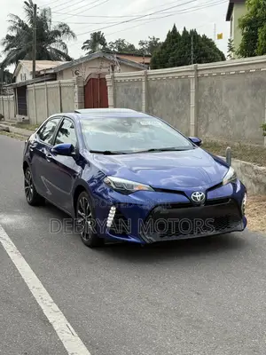Toyota Corolla SE (1.8L 4cyl 2A) 2018 Black
