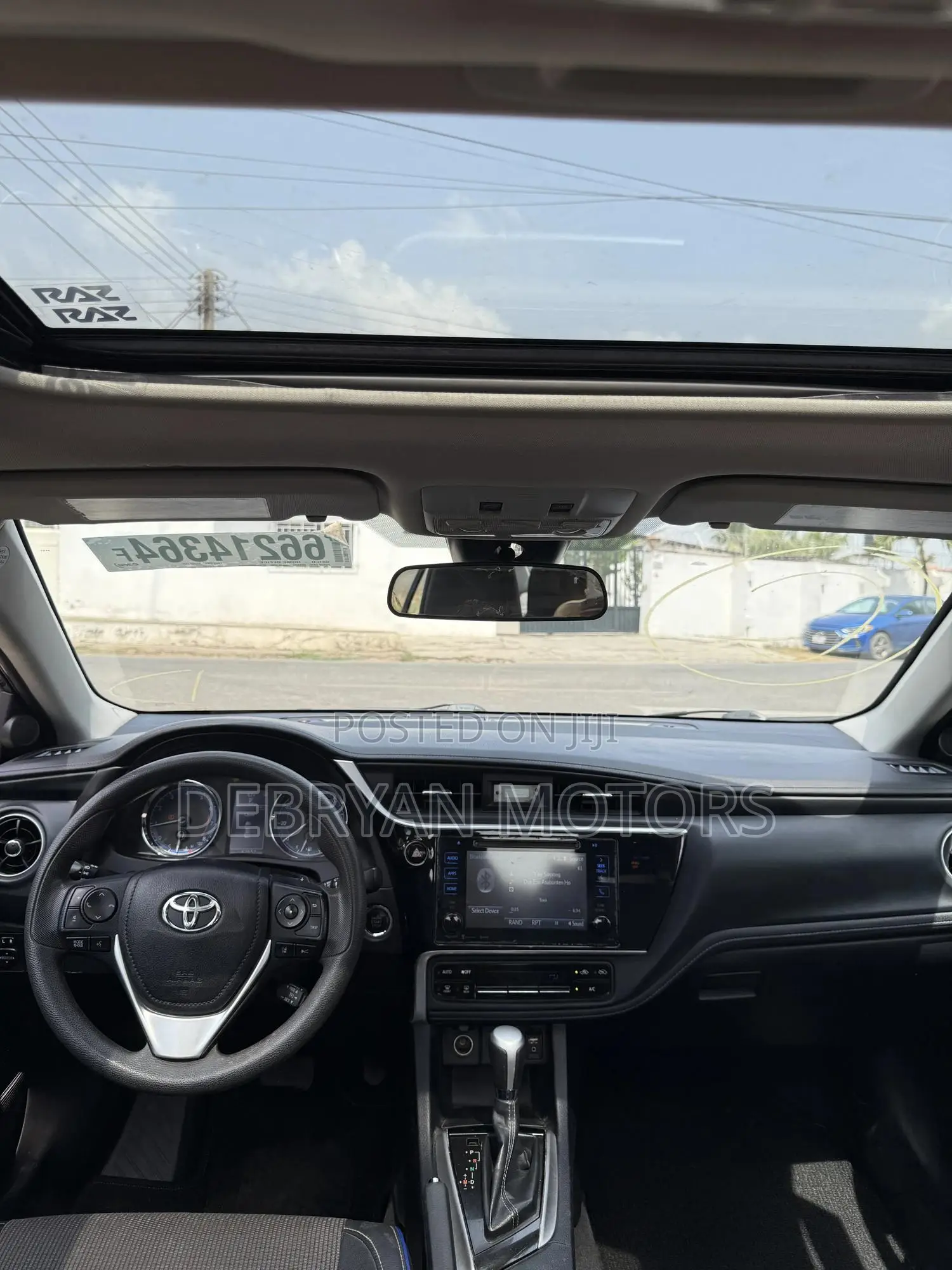 Toyota Corolla SE (1.8L 4cyl 2A) 2018 Black