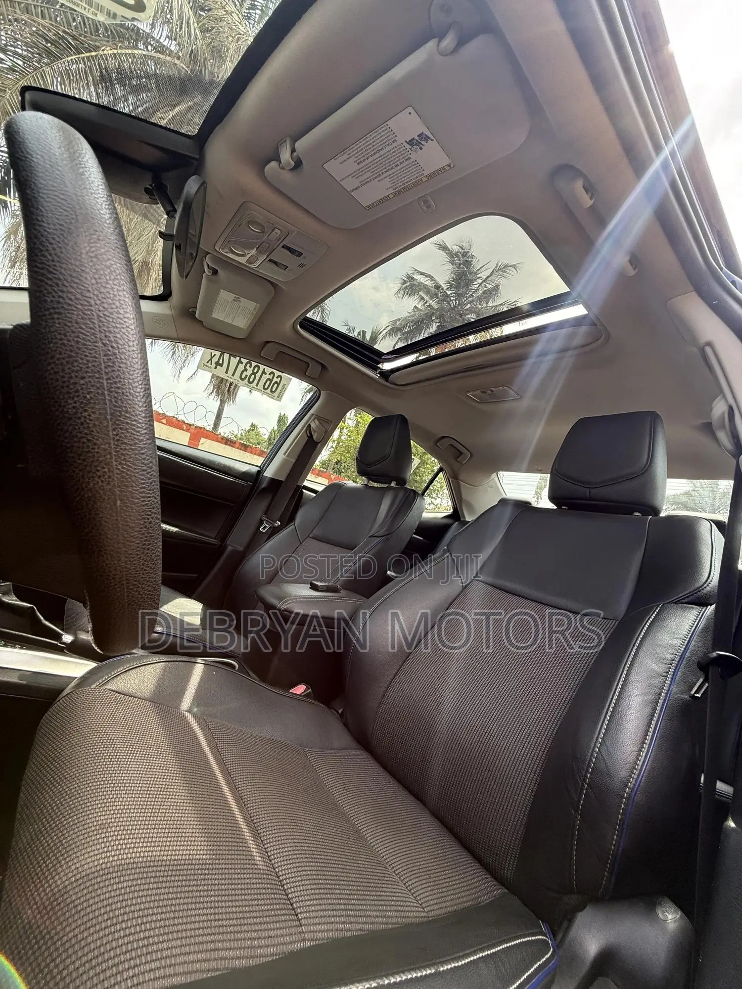 Toyota Corolla SE (1.8L 4cyl 2A) 2018 Black