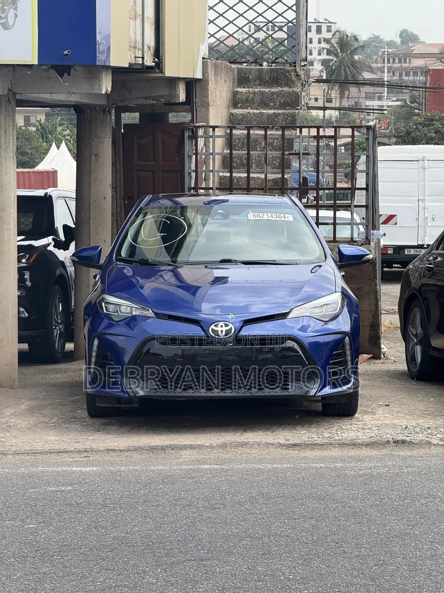 Toyota Corolla SE (1.8L 4cyl 2A) 2018 Black