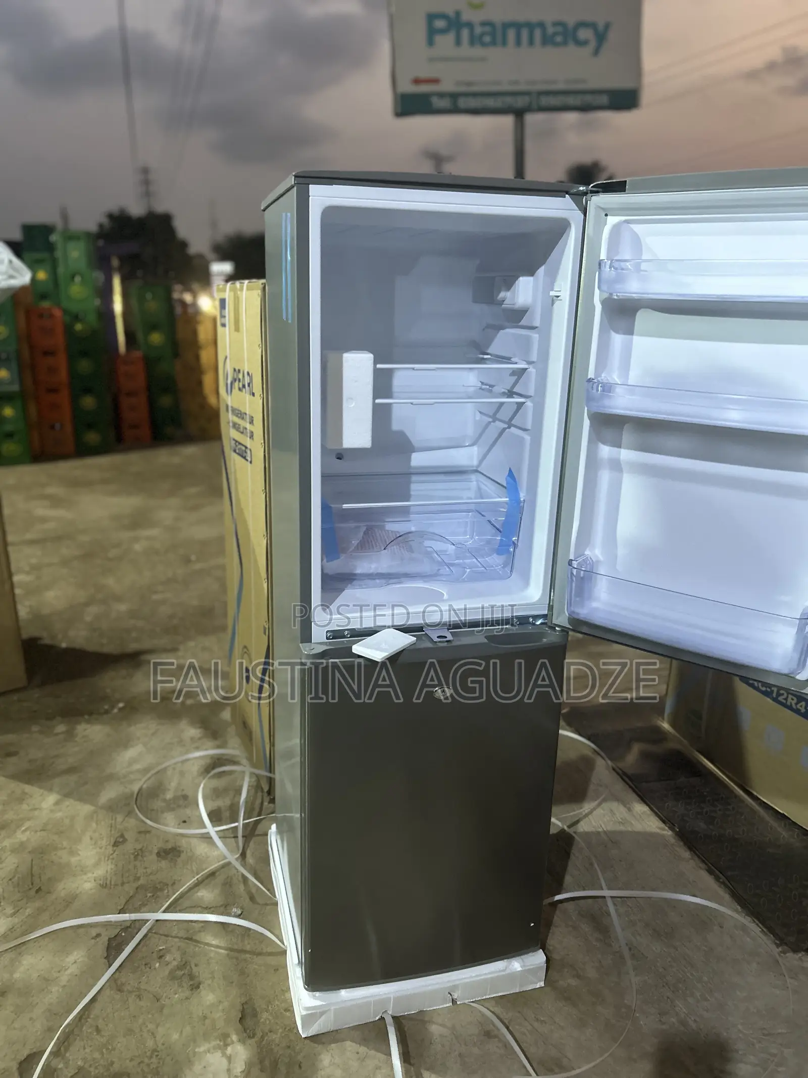 Pearl Fridge- 200b