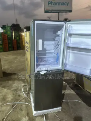 Pearl Fridge- 200b