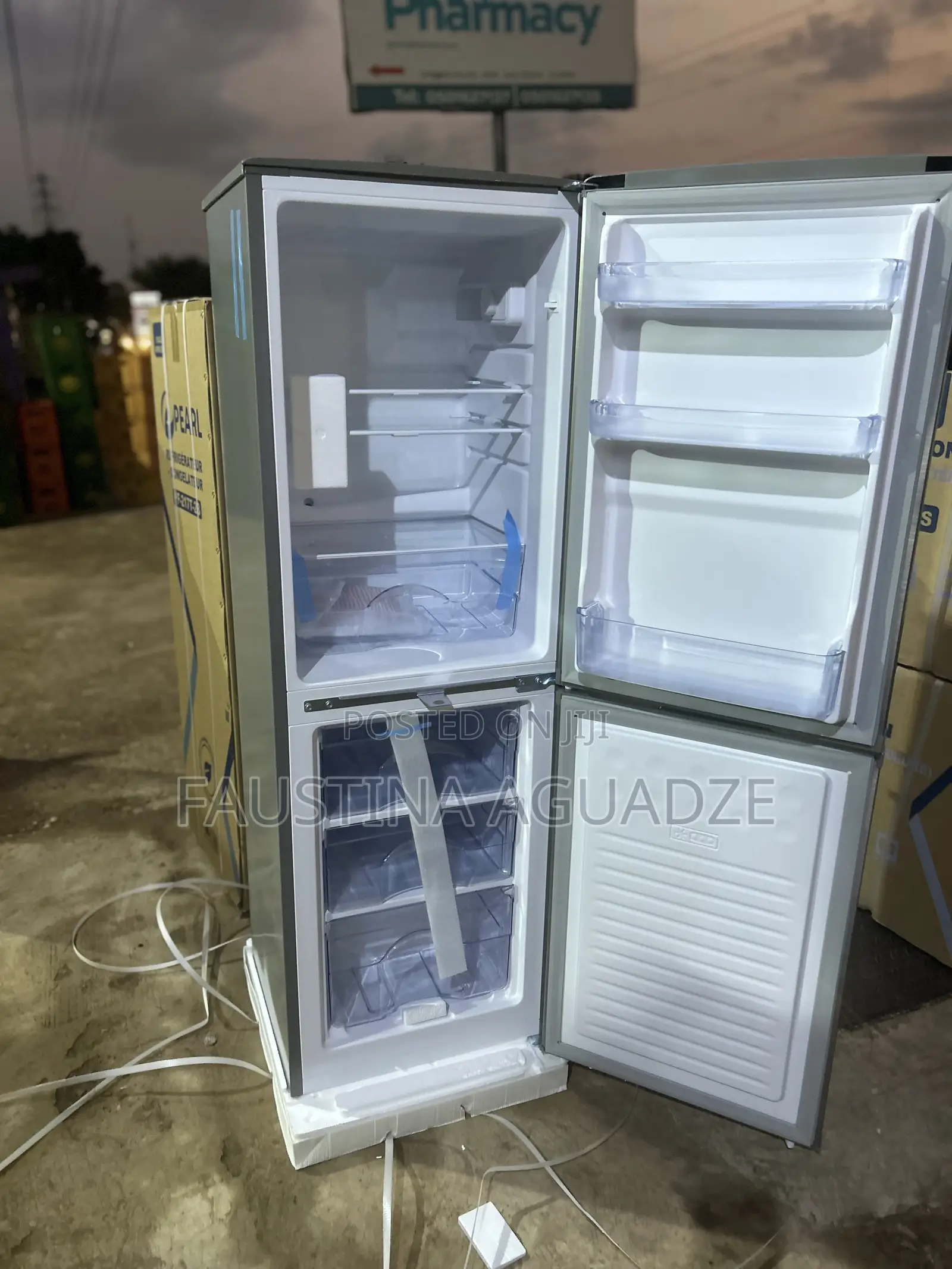 Pearl Fridge- 200b