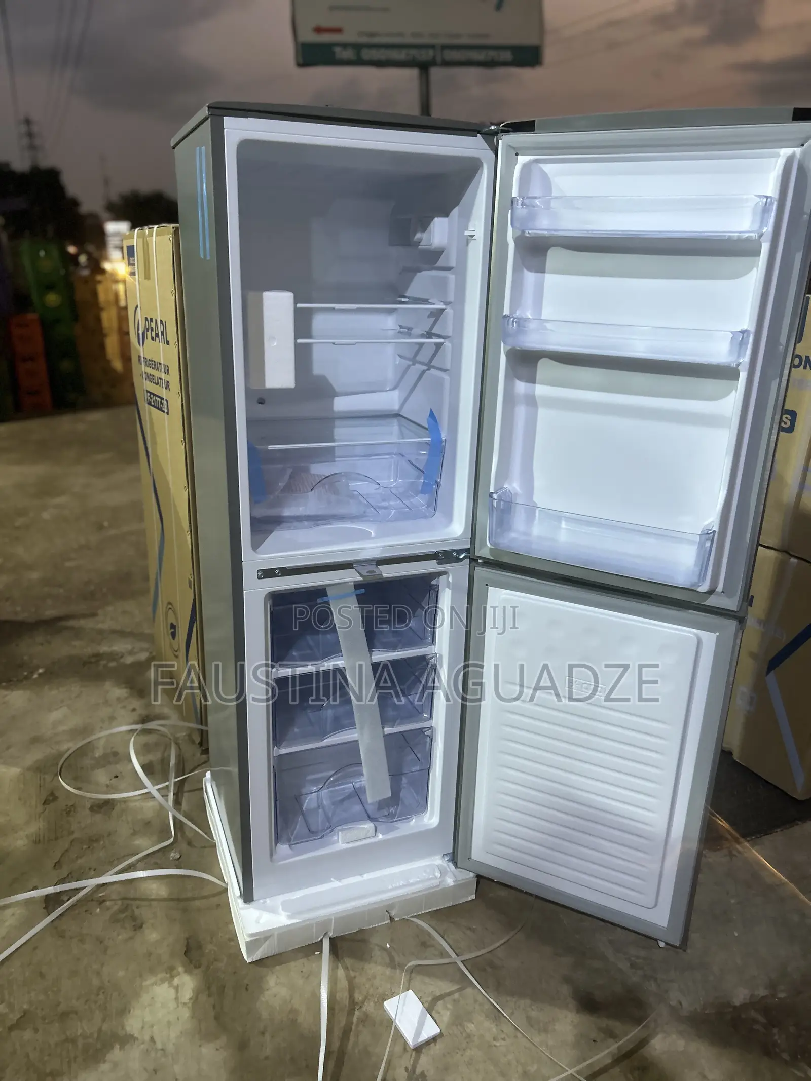 Pearl Fridge- 200b