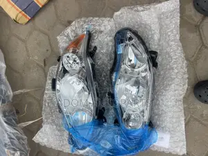 Corolla Headlight Pair 2011 2012 2013 Normal