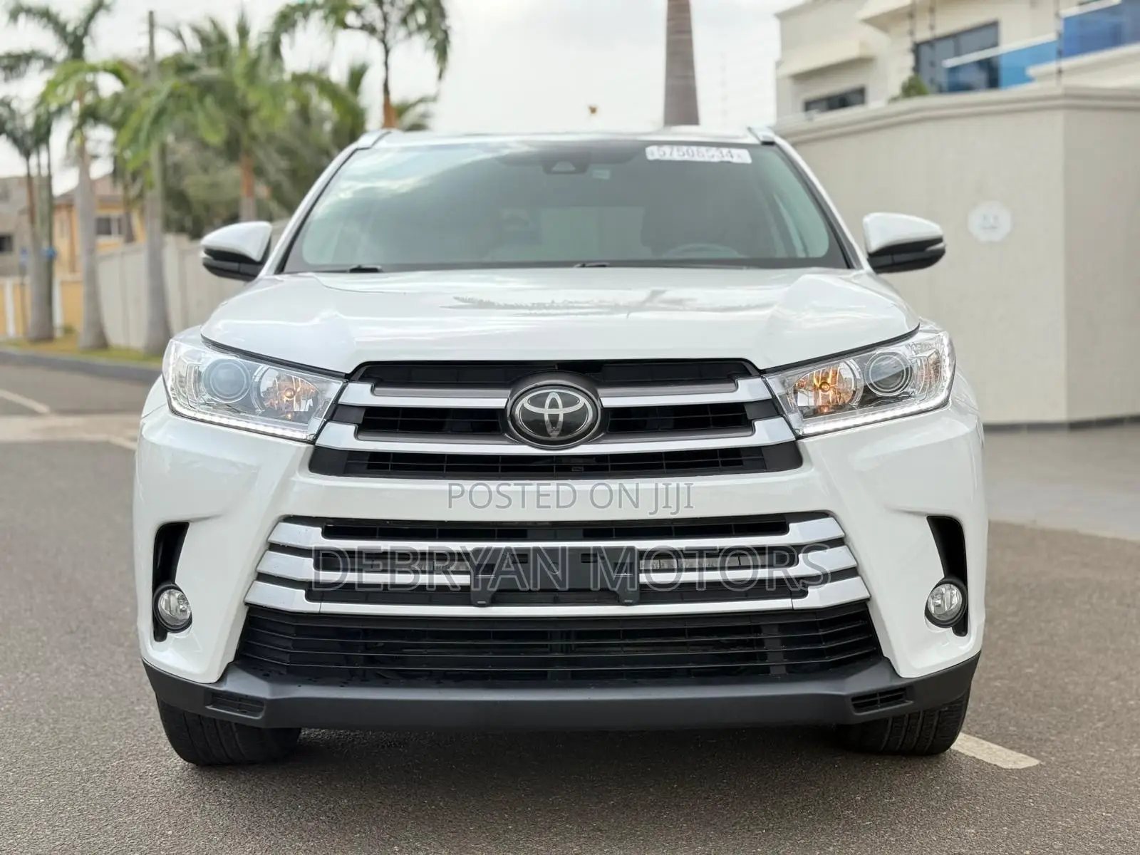 Toyota Highlander XLE 4x2 V6 (3.5L 6cyl 8A) 2018 White