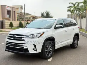 Toyota Highlander XLE 4x2 V6 (3.5L 6cyl 8A) 2018 White