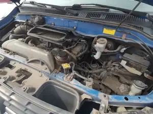 Toyota HiAce 2004 Blue