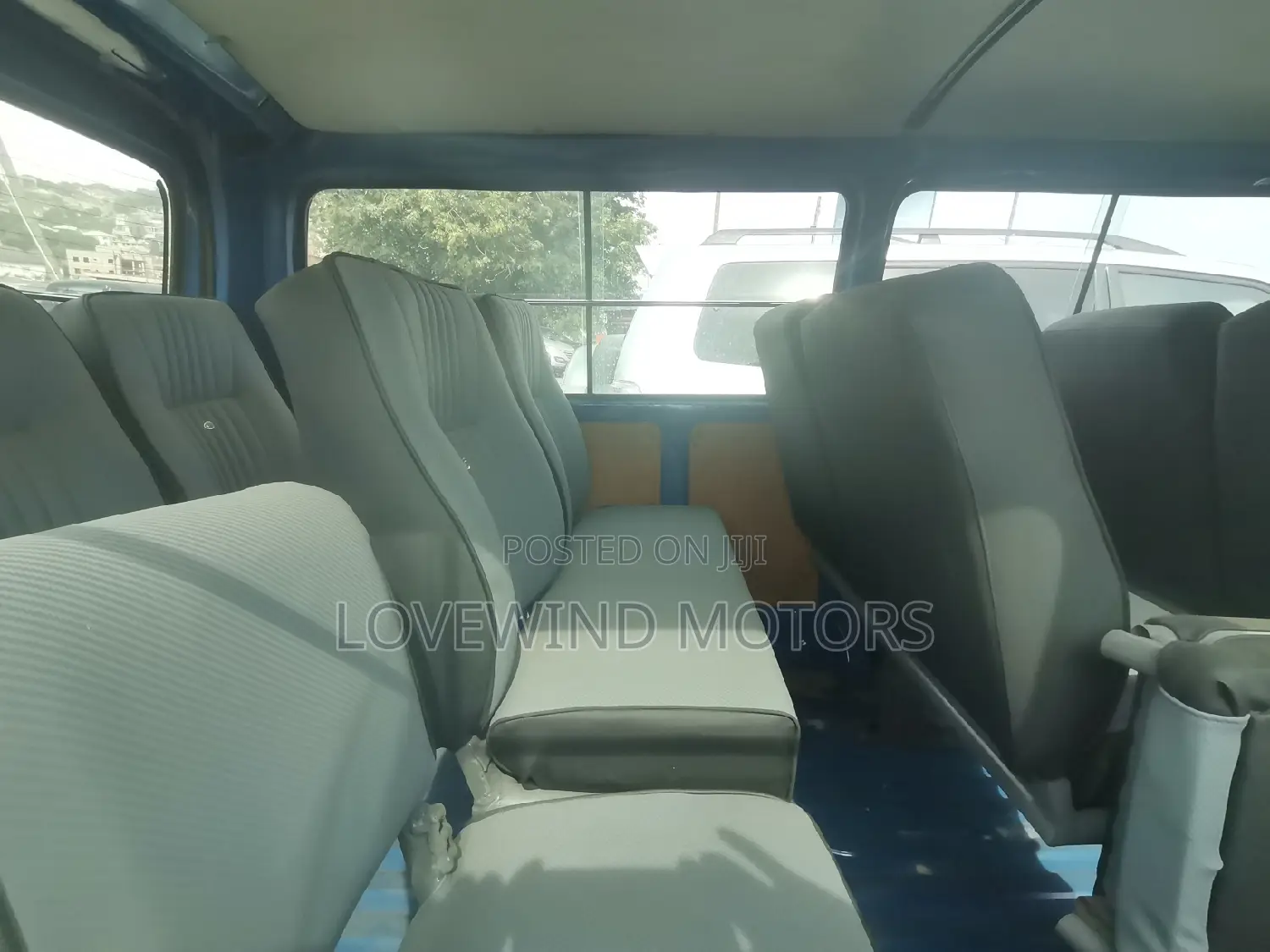 Toyota HiAce 2004 Blue