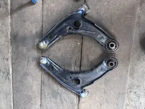 Toyota Vitz/Yaris LOWER ARM