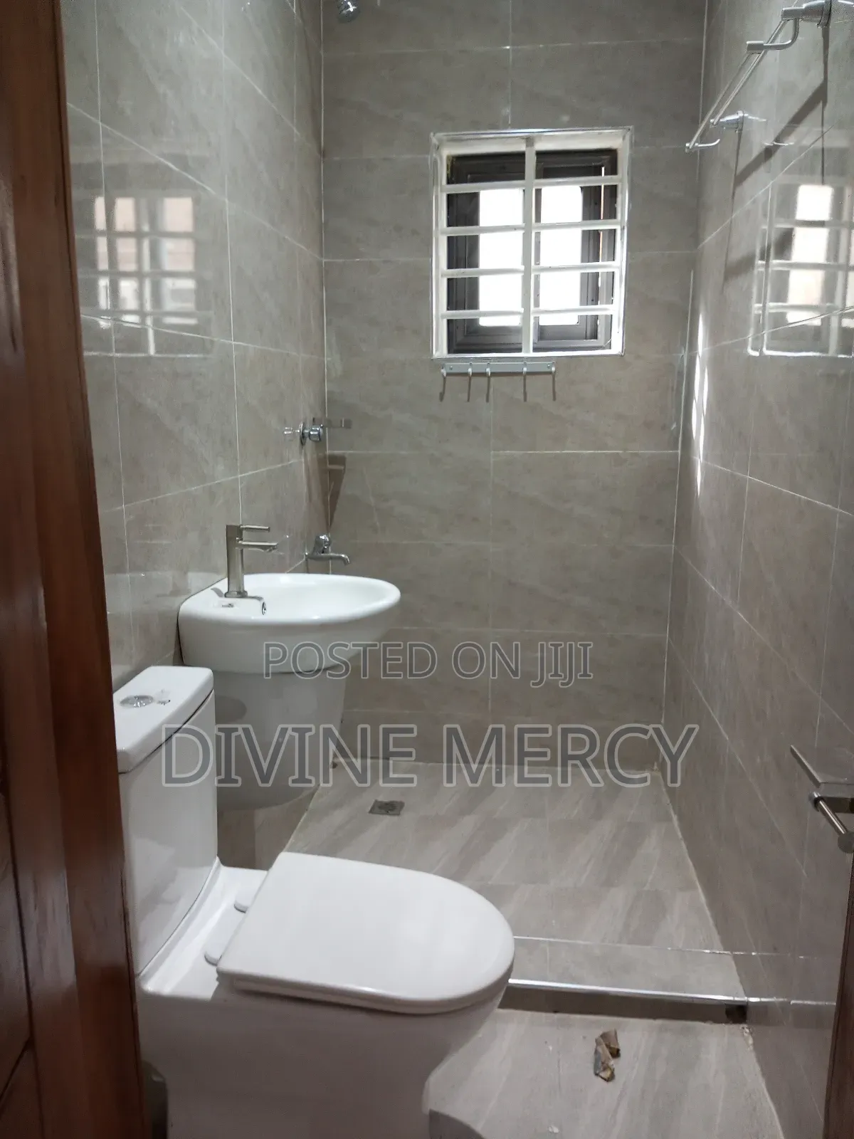 2bdrm Apartment in Tuba, Awutu Senya East Municipal for rent