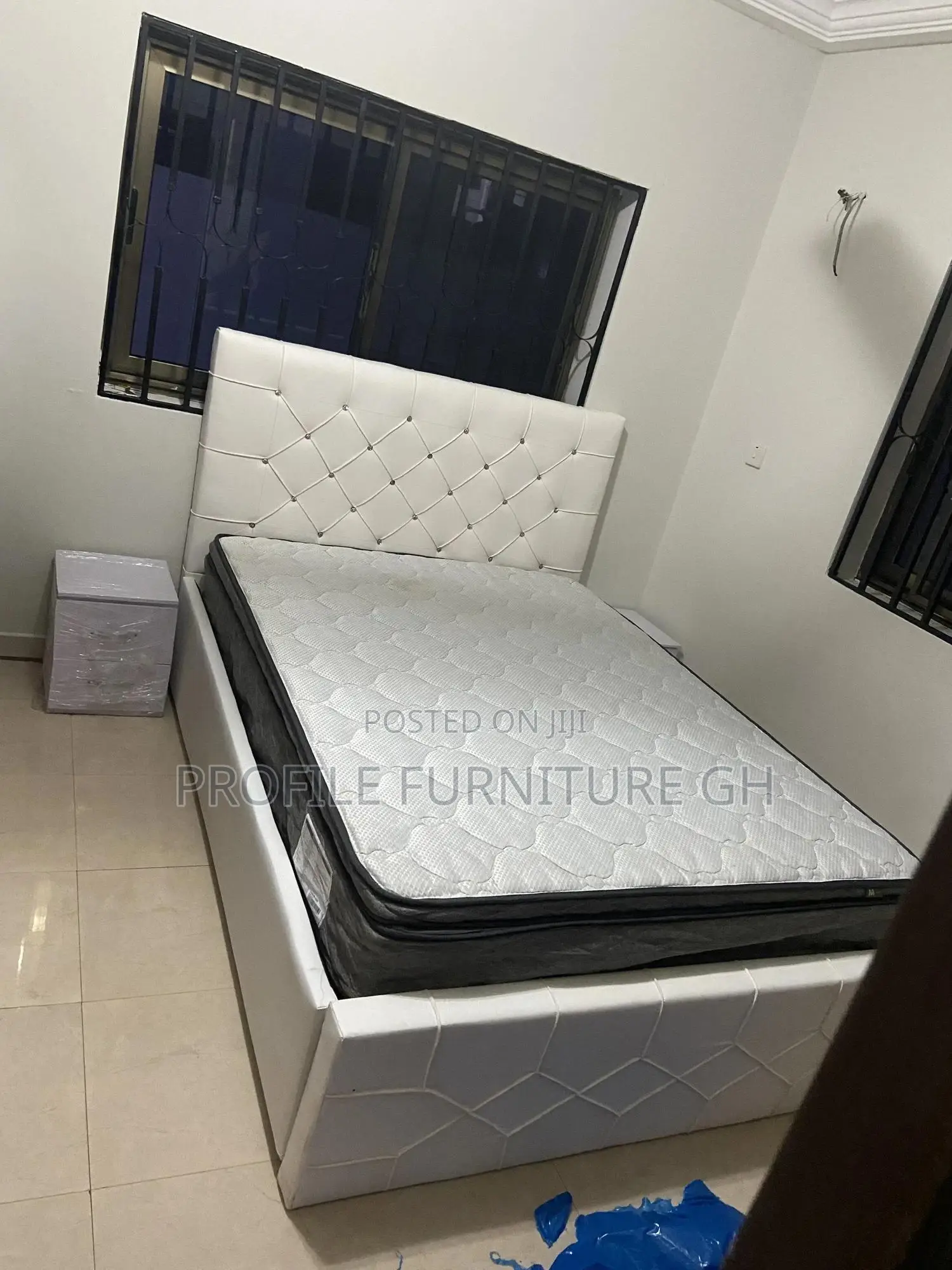 Bedframe 2 Drawers With Mattress (Double)/Free Delivery