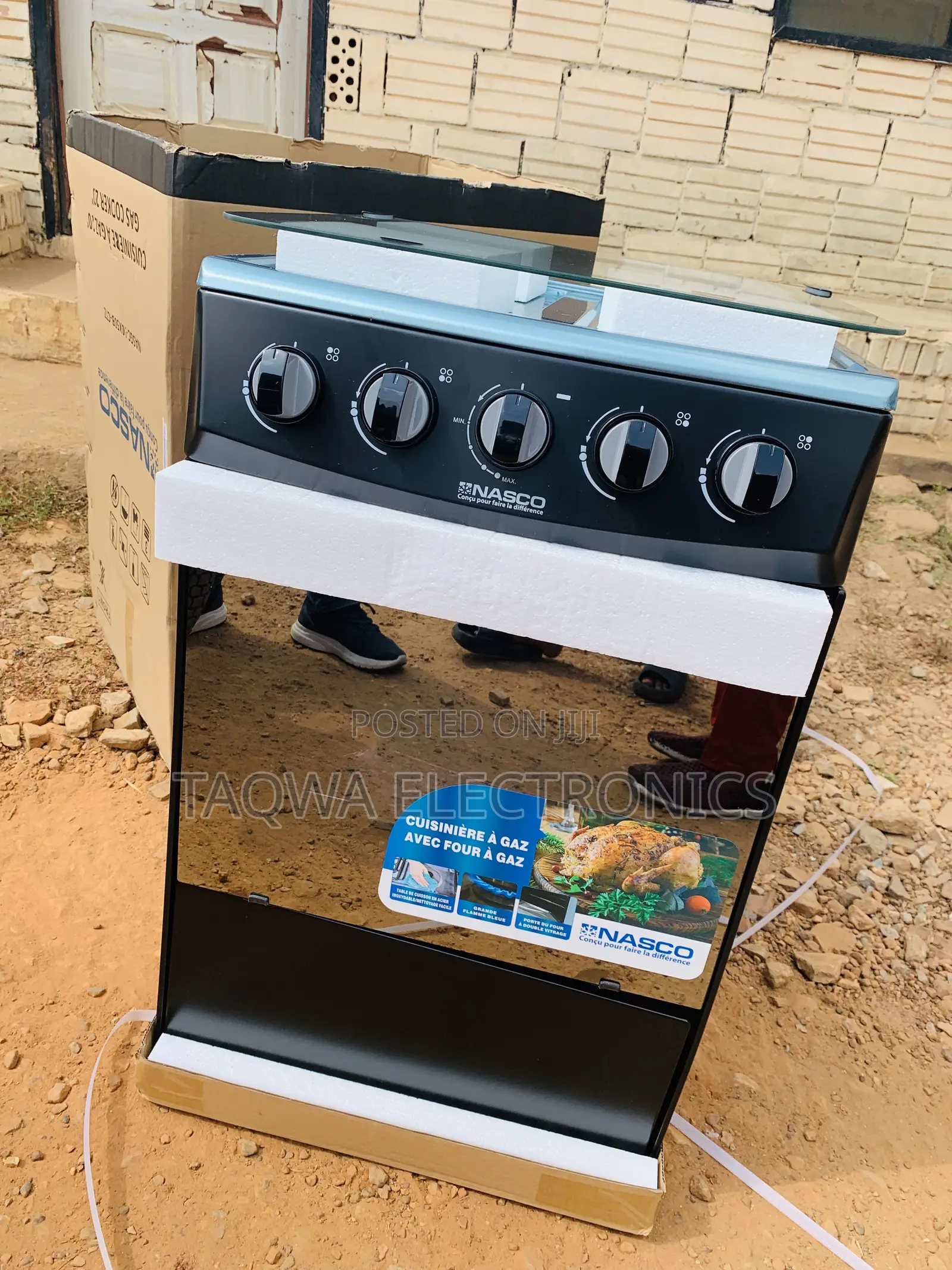 Free-Standing Nasco 4 Burner Gas Cooker