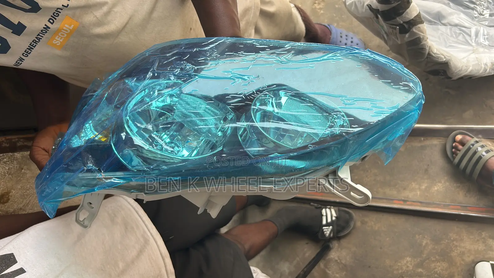 Corolla 05-07 Headlight Black Type