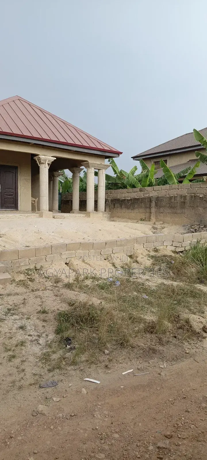 5bdrm House in Amasaman Achiaman for sale