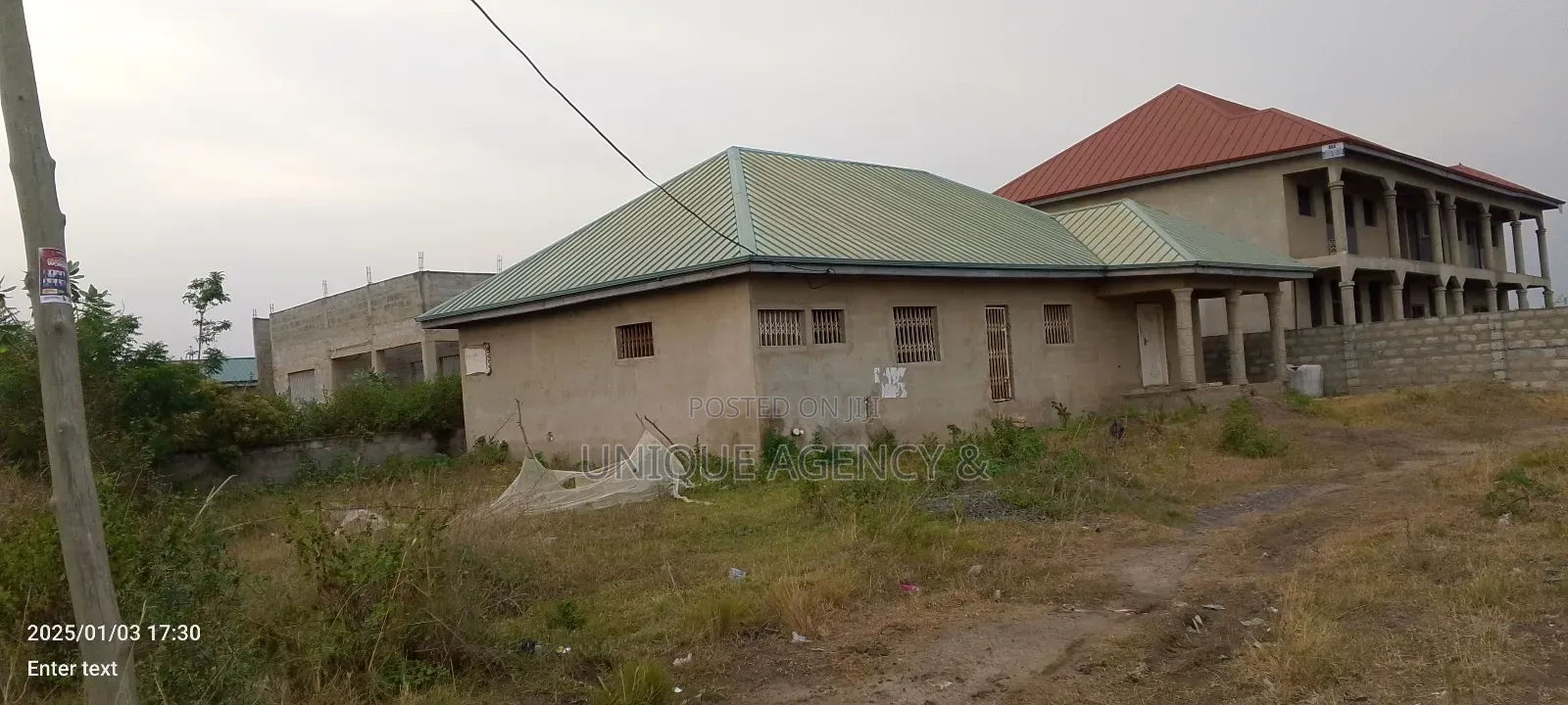 3bdrm Bungalow in Akamanzo for Sale