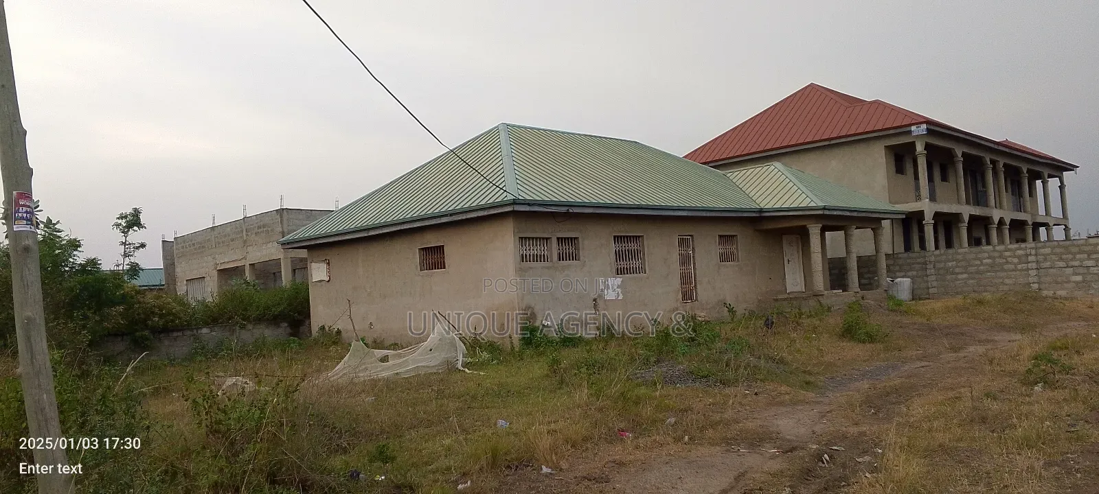 3bdrm Bungalow in Akamanzo for Sale