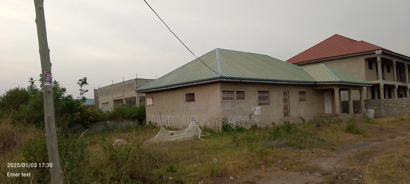 3bdrm Bungalow in Akamanzo for Sale
