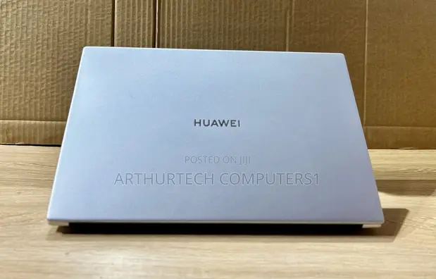 Laptop Huawei MateBook HZ-W19 8GB AMD Ryzen 5 SSD 256GB in