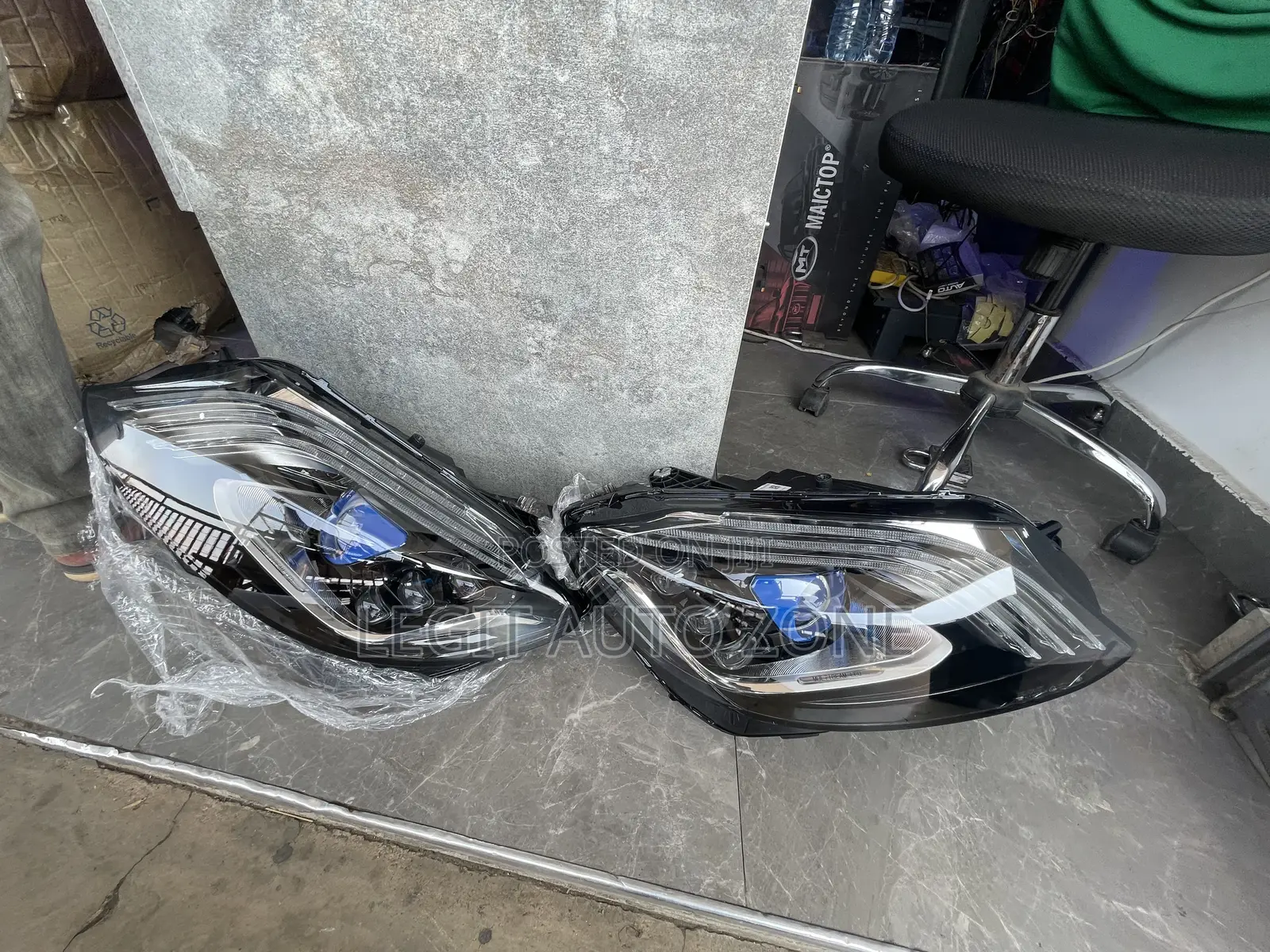 Mercedes Benz C300 Spec Headlight/ Sports Headlight