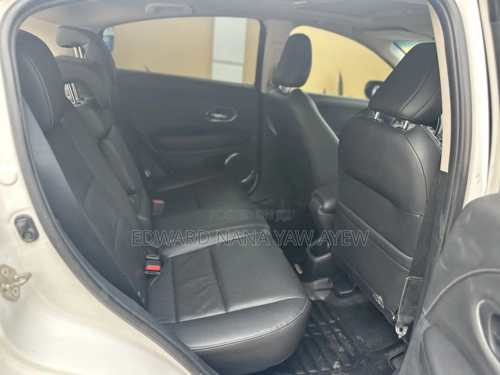 Honda HR-V Touring AWD 2019 White