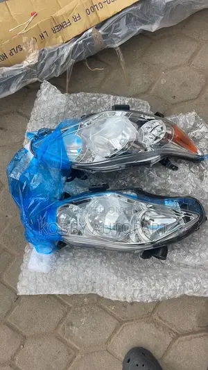 Corolla Headlight Pair 2011 2012 2013