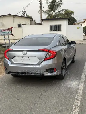 Honda Civic EX Sedan 2018 Silver