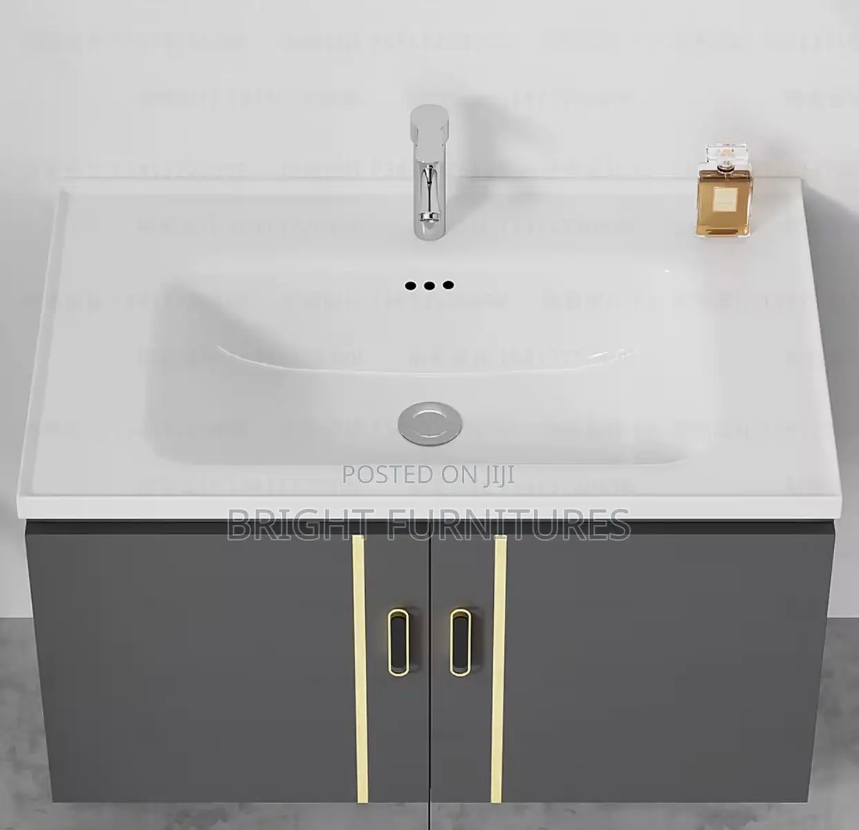 Luxury Wall Mounted Bathroom Cabinet With Mirror