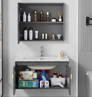 Luxury Wall Mounted Bathroom Cabinet With Mirror