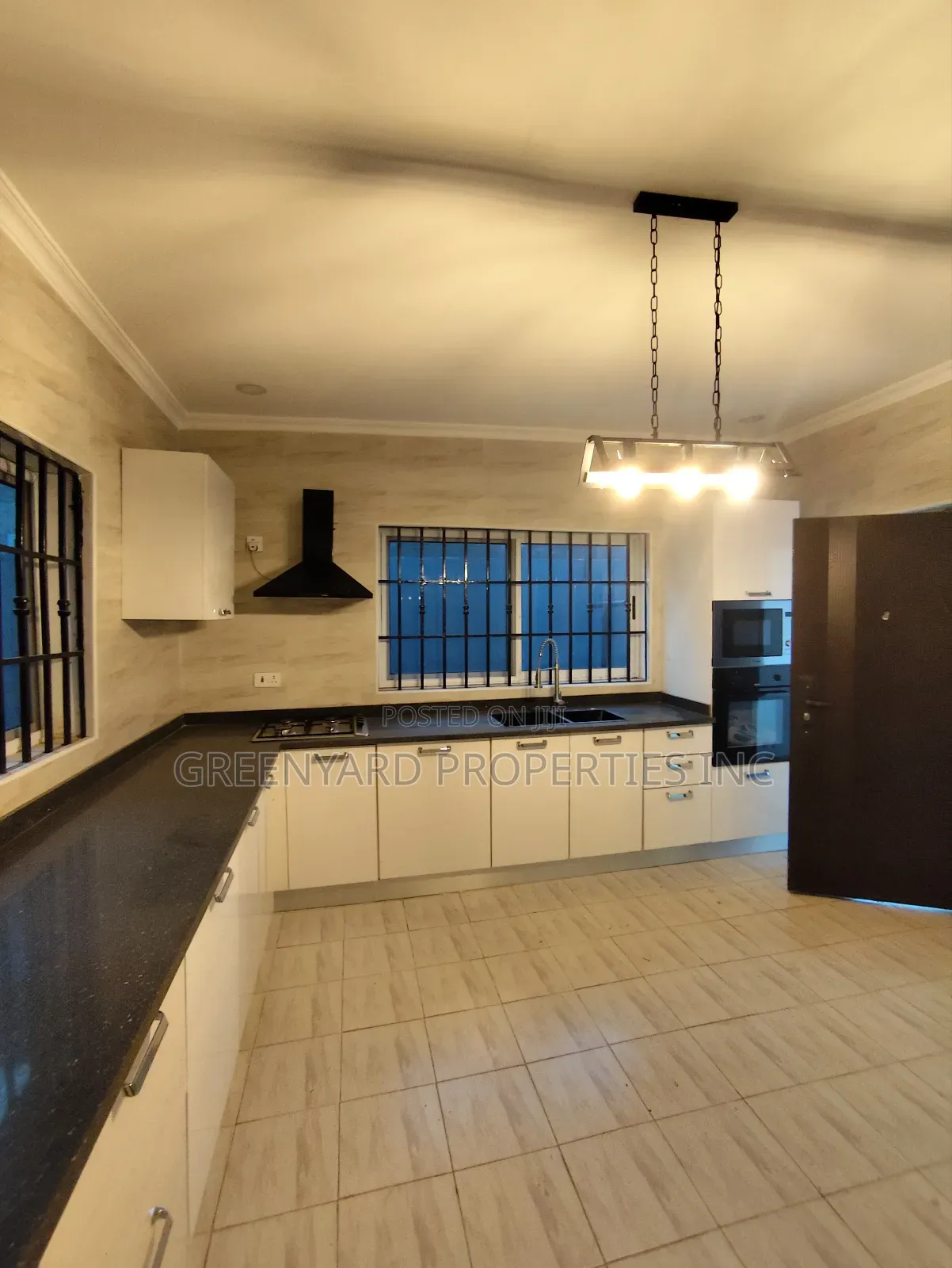 5bdrm House in Botwe for rent