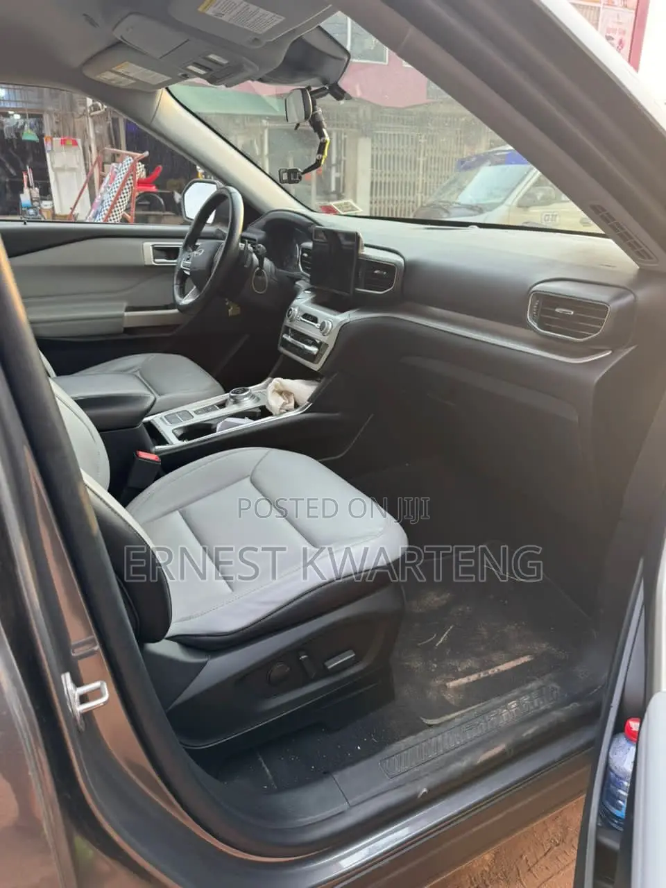 Ford Explorer XLT 2021 Silver