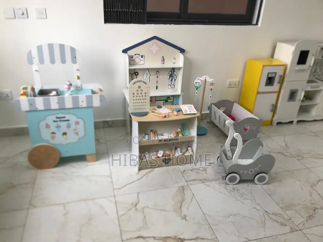 Wooden Role Play Kids Med Station for Kindergarten/Nursery