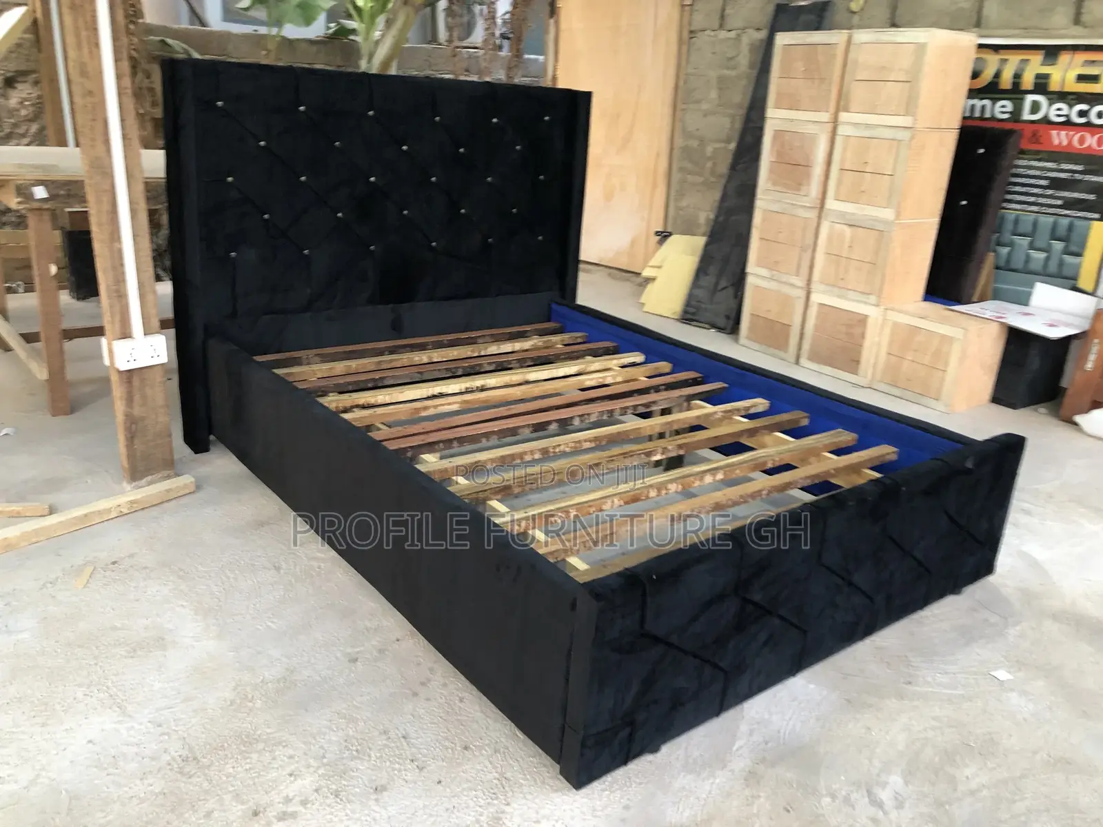 Black Bedframe (Double 54x75)//Free Delivery
