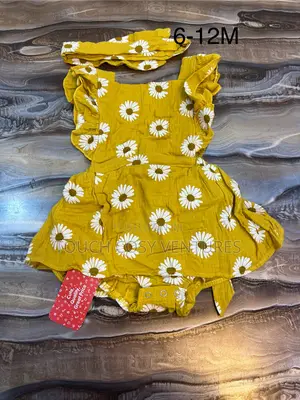 Fashionable Yellow Flora Dress for Babies