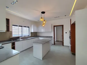 3bdrm House in Oyarifa for sale