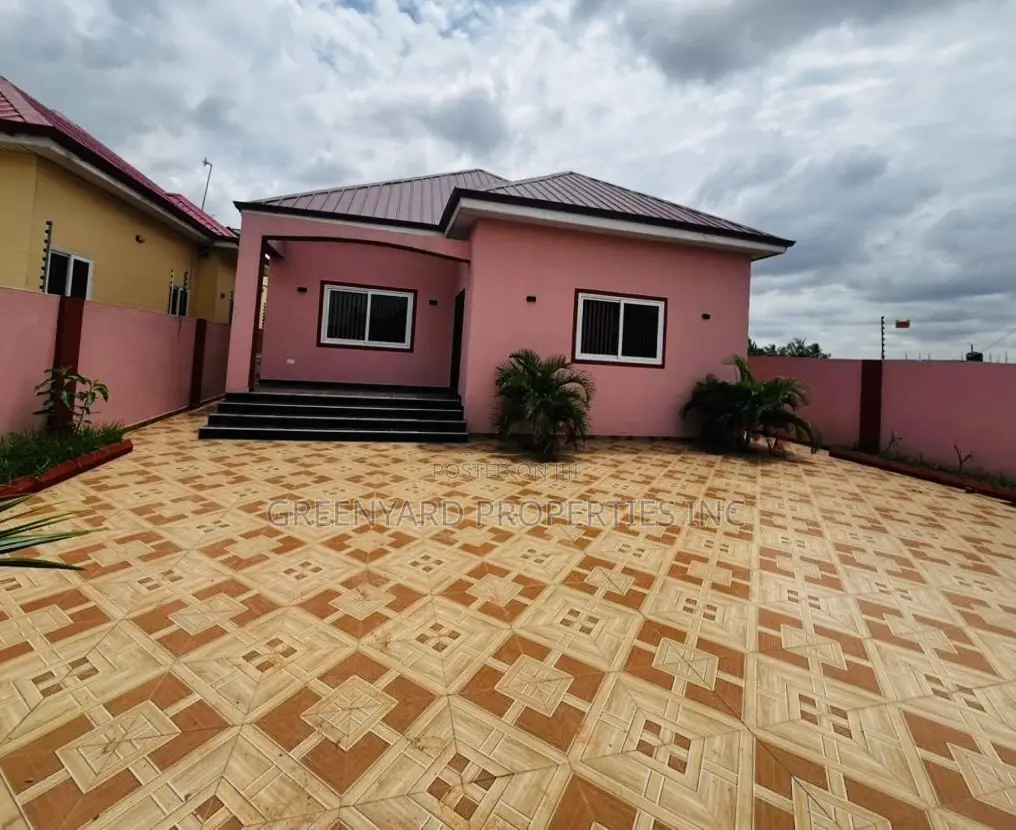 3bdrm House in Oyarifa for sale