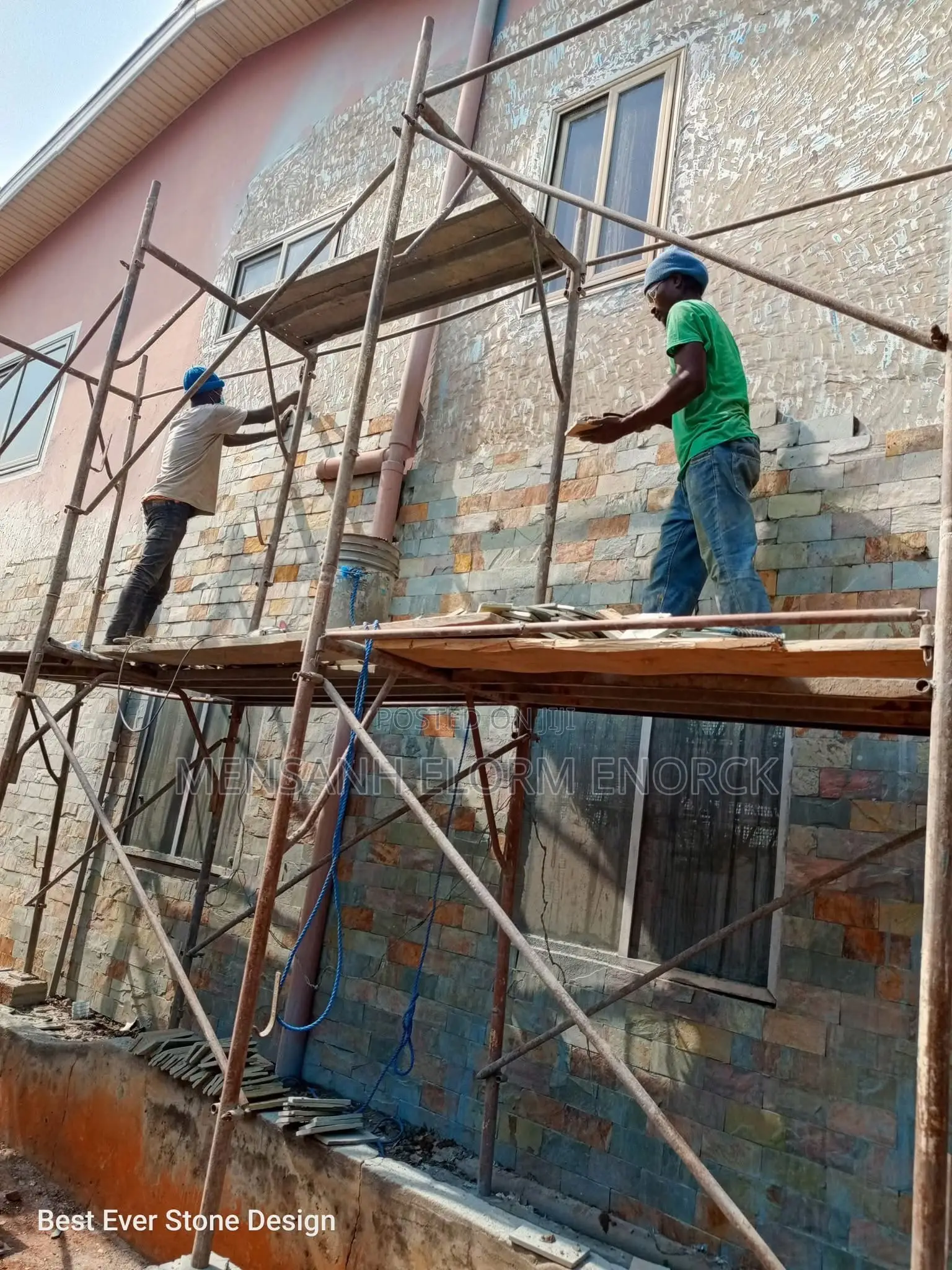 We Are a Good Team Stone Workers , Call Us for Good Service
