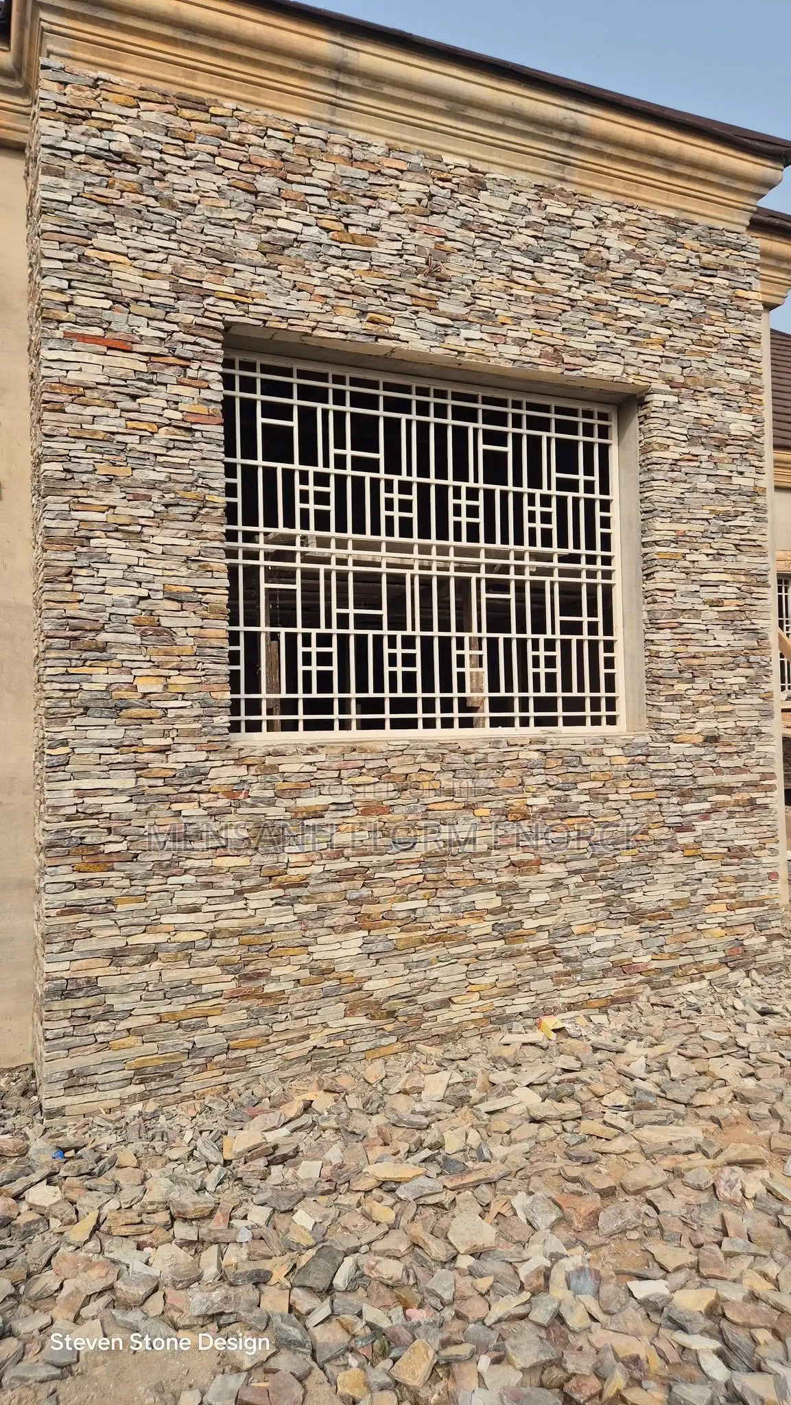 We Are a Good Team Stone Workers , Call Us for Good Service