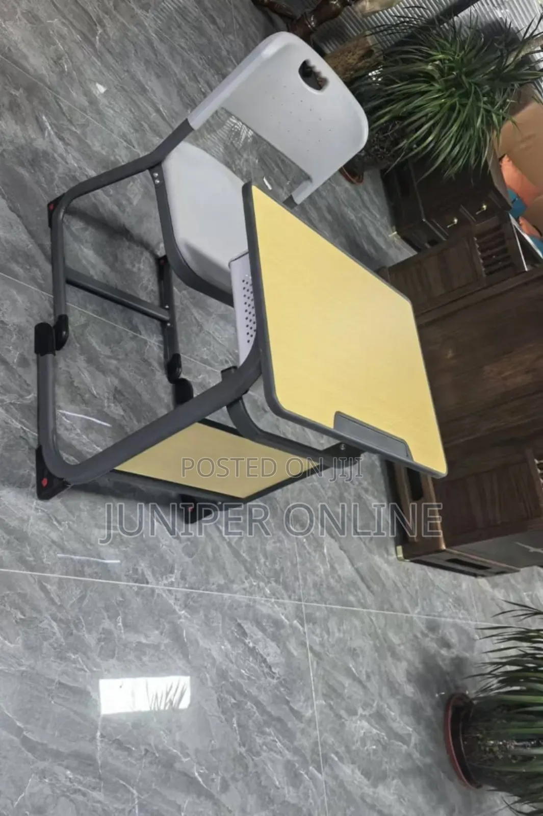 Kids Study Table and Chairs Crip